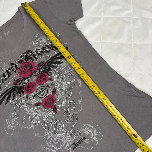 Hard Rock Cafe Aruba Womens Gray V-Neck Graphic T-Shirt Pink Roses Rhinestone S - Picture 8 of 10